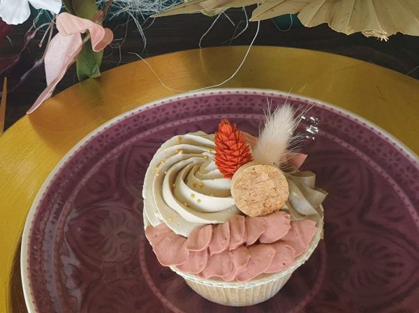 letisztult elegancia online kurzus termek porcukor kezmuves cukraszmuhely design torta cupcake szeged 2